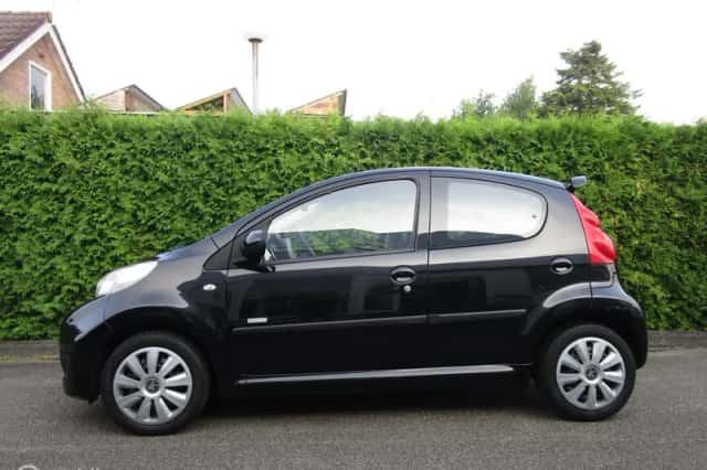 Peugeot 107 (2010) thumbnail 3