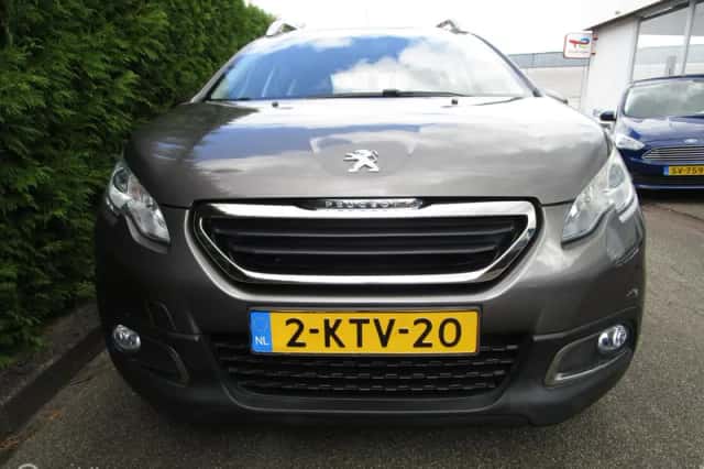 Peugeot 2008 (2013) thumbnail 2