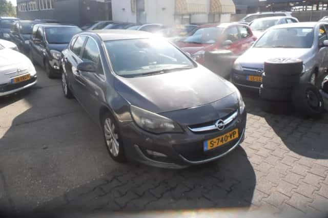 Opel Astra (2013) thumbnail 1