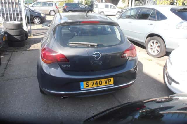 Opel Astra (2013) thumbnail 5