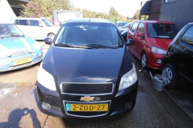 Chevrolet Aveo (2009) thumbnail 2