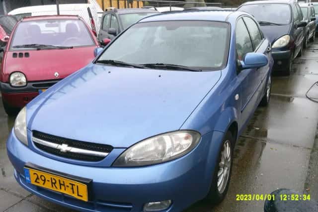 Chevrolet Lacetti (2005) thumbnail 3