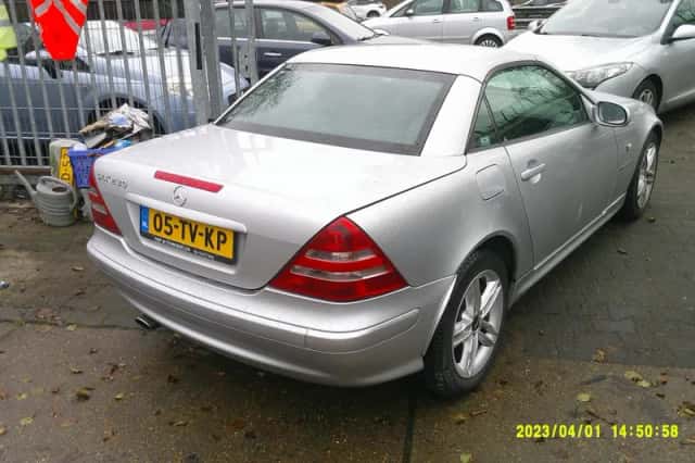 Mercedes-Benz SLK-Klasse (2000) thumbnail 4