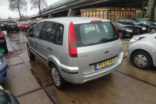 Ford Fusion (2006) thumbnail 6