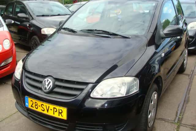 Volkswagen Fox (2006) thumbnail 3
