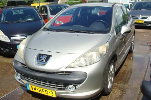 Peugeot 207 (2008) thumbnail 3