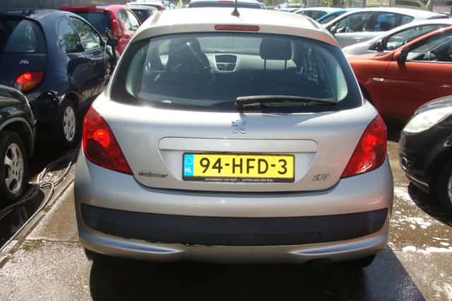 Peugeot 207 (2008) thumbnail 5