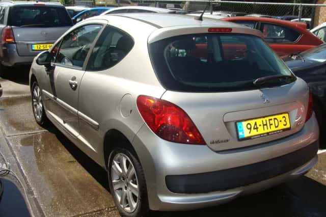Peugeot 207 (2008) thumbnail 6