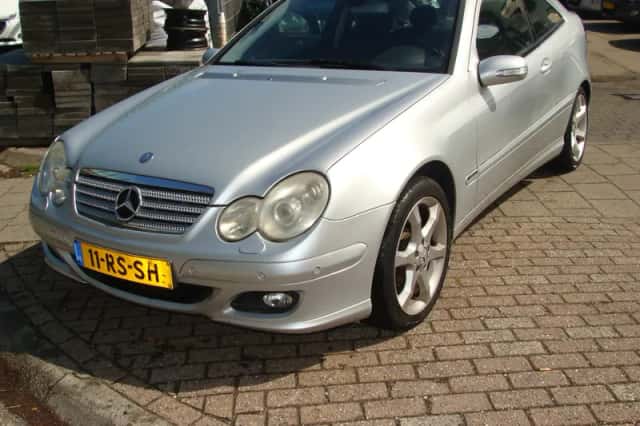 Mercedes-Benz C-Klasse (2005) thumbnail 3