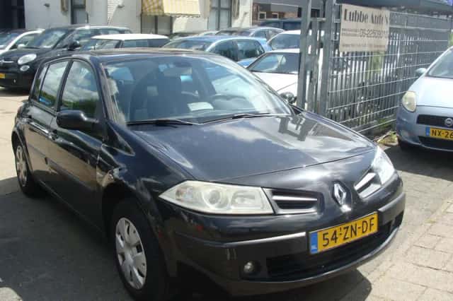 Renault Mégane (2008) thumbnail 1