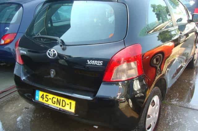 Toyota Yaris (2008) thumbnail 4