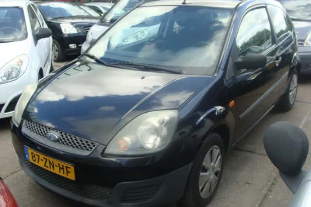 Ford Fiesta (2008) thumbnail 3
