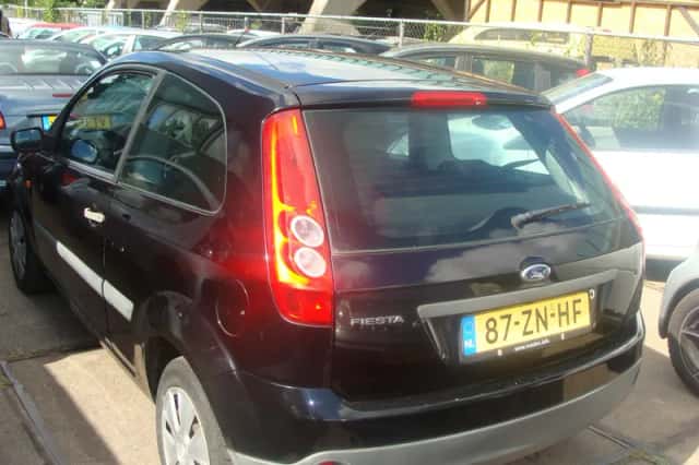 Ford Fiesta (2008) thumbnail 5