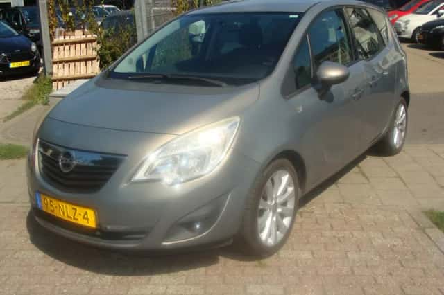 Opel Meriva (2010) thumbnail 5