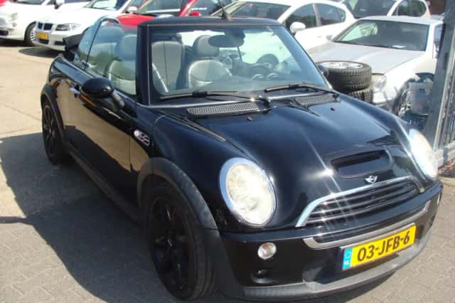 MINI Cabrio (2005) thumbnail 1