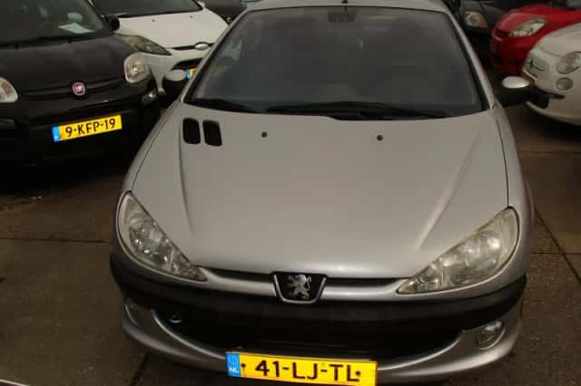 Peugeot 206 (2003) thumbnail 2