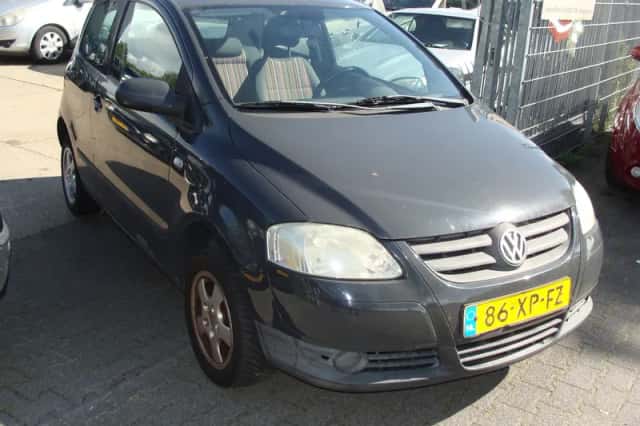Volkswagen Fox (2007) thumbnail 2