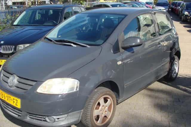Volkswagen Fox (2007) thumbnail 4