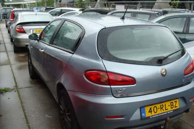Alfa Romeo 147 (2005) thumbnail 6