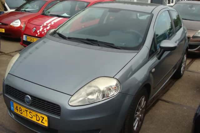 Fiat Grande Punto (2007) thumbnail 3