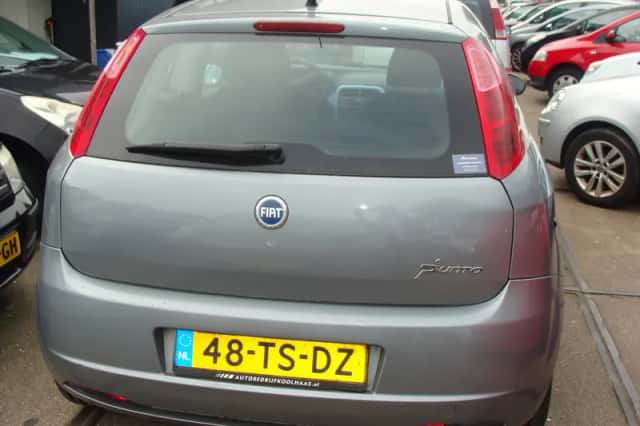 Fiat Grande Punto (2007) thumbnail 5