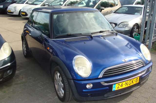 MINI One (2003) thumbnail 1