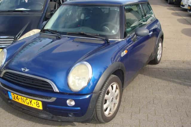 MINI One (2003) thumbnail 3