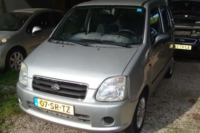 Suzuki Wagon R+ (2006) thumbnail 3