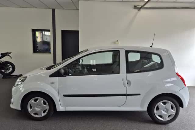 Renault Twingo (2010) thumbnail 2