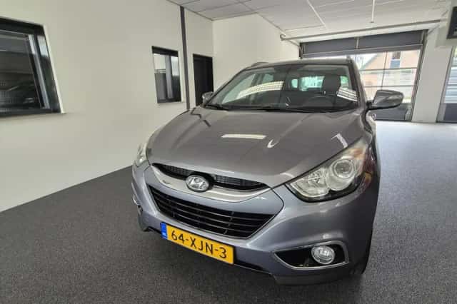 Hyundai ix35 (2012) thumbnail 2