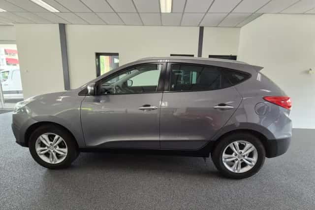 Hyundai ix35 (2012) thumbnail 3