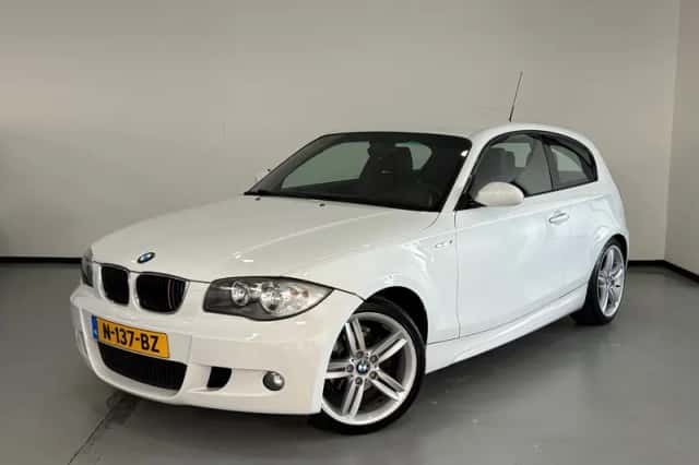 BMW 1-Serie (2008) thumbnail 1