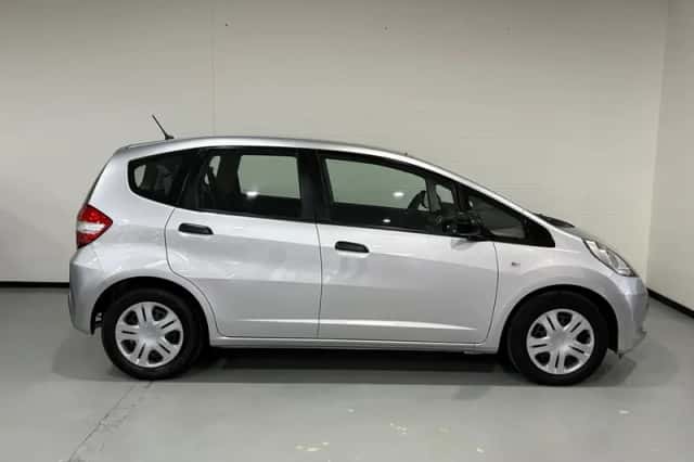 Honda Jazz (2014) thumbnail 4