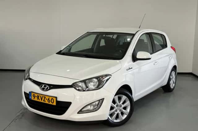 Hyundai i20 (2013) thumbnail 1