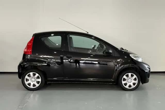 Peugeot 107 (2011) thumbnail 4