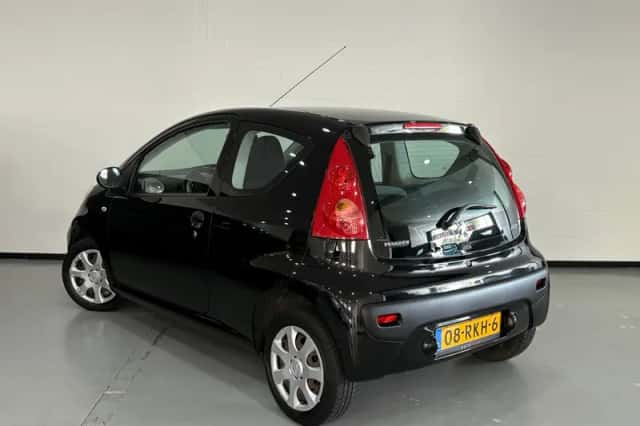 Peugeot 107 (2011) thumbnail 5