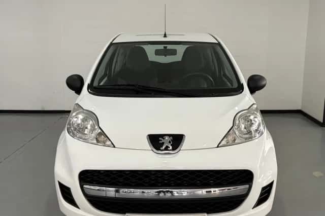 Peugeot 107 (2011) thumbnail 2
