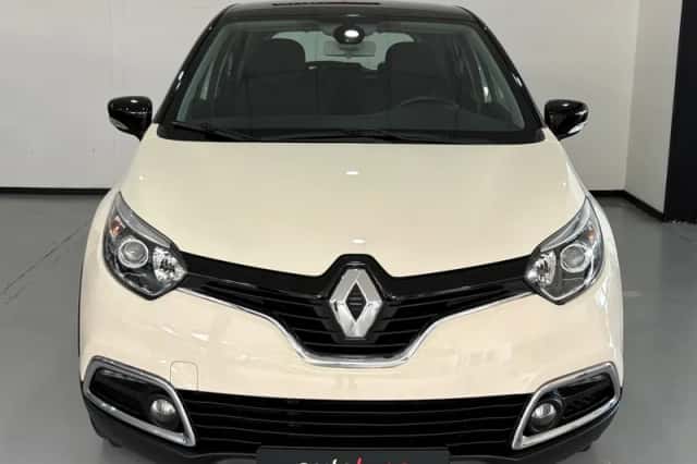 Renault Captur (2014) thumbnail 2
