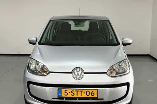 Volkswagen Up! (2013) thumbnail 2