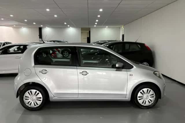 Volkswagen Up! (2013) thumbnail 6