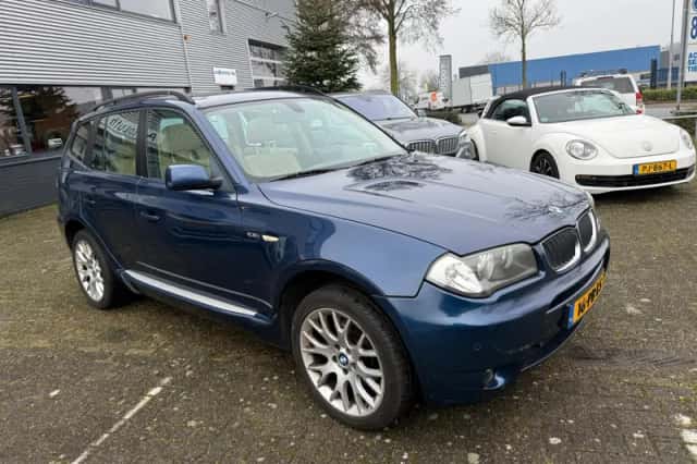 BMW X3 (2004) thumbnail 3