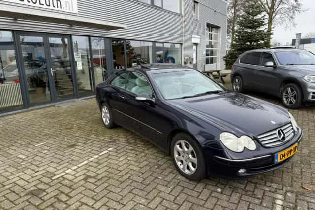Mercedes-Benz CLK-Klasse (2004) thumbnail 4