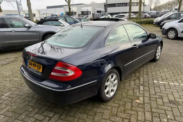Mercedes-Benz CLK-Klasse (2004) thumbnail 5
