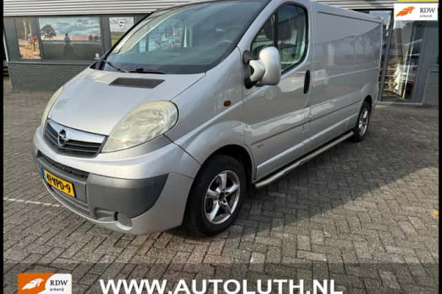 Opel Vivaro (2008) thumbnail 1