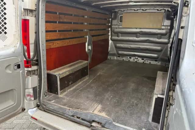 Opel Vivaro (2008) thumbnail 6