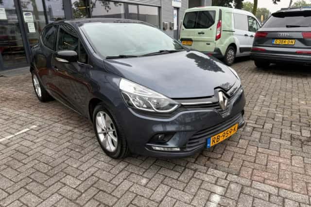 Renault Clio (2017) thumbnail 3