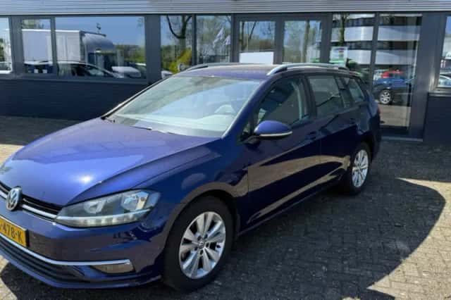 Volkswagen Golf (2019) thumbnail 1