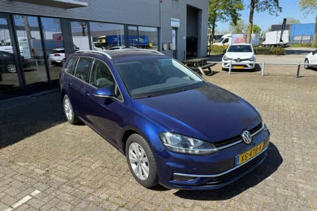Volkswagen Golf (2019) thumbnail 6