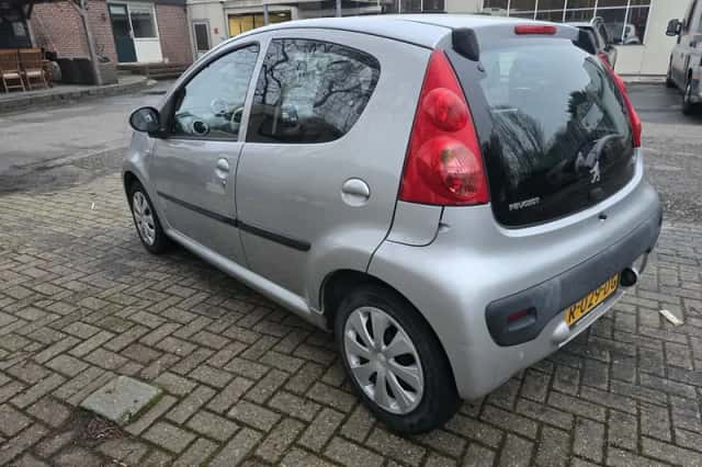 Peugeot 107 (2011) thumbnail 3