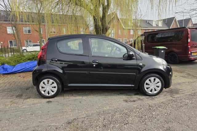 Peugeot 107 (2012) thumbnail 3